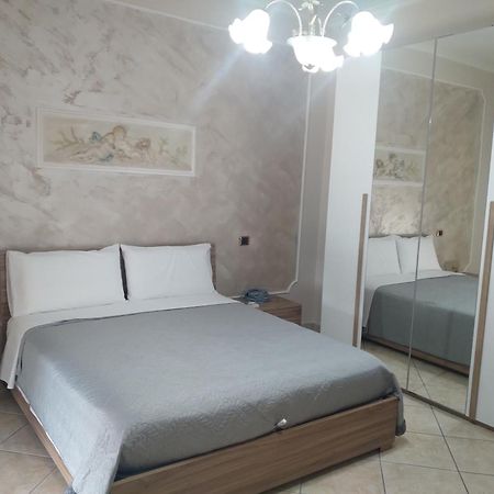 Turisti A Casa Mia Bed & Breakfast Santa Maria La Carita Exterior photo