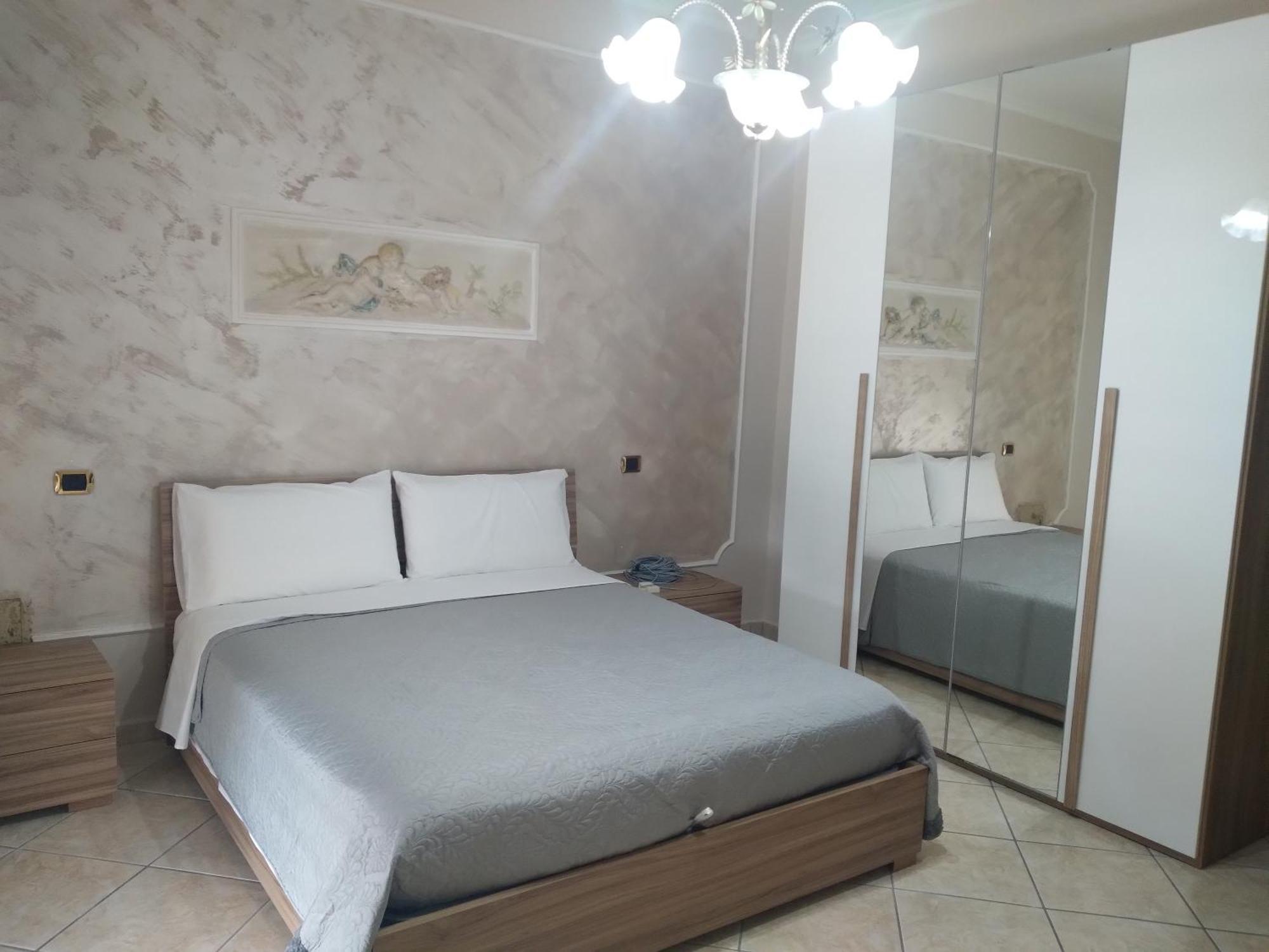 Turisti A Casa Mia Bed & Breakfast Santa Maria La Carita Exterior photo
