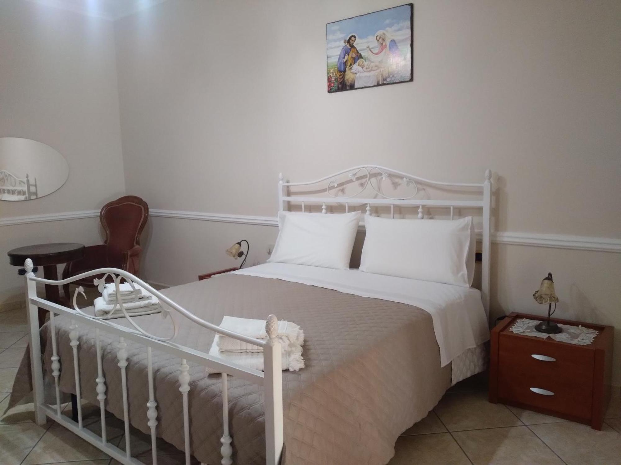 Turisti A Casa Mia Bed & Breakfast Santa Maria La Carita Exterior photo